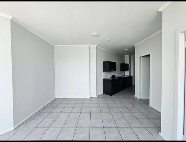 2 BEDROOM PROPERTY TO RENT IN FLORIDA